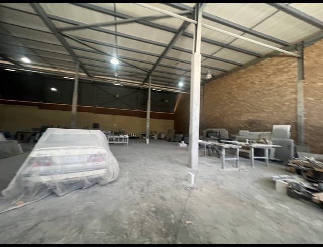970M² WAREHOUSE TO LET IN KYA SANDS